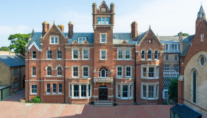 Investment opportunity containing 12 luxurious apartments - United Kingdom