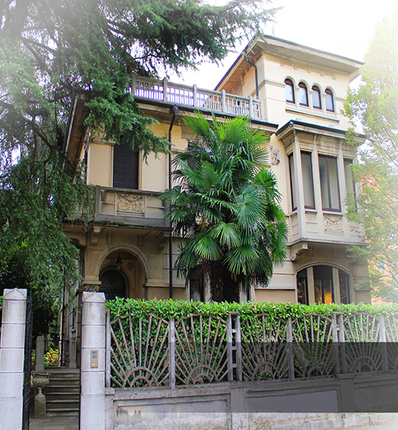 Villas > Historic and stately villa in Lombardia