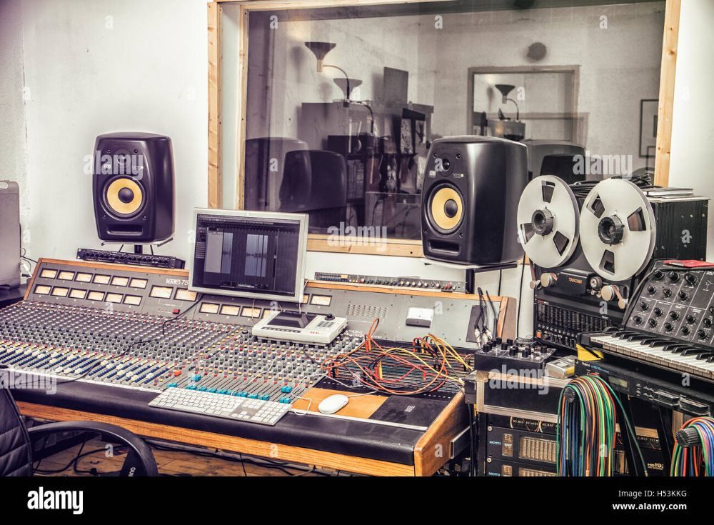 Business for Sale > Vocalization and sound studio